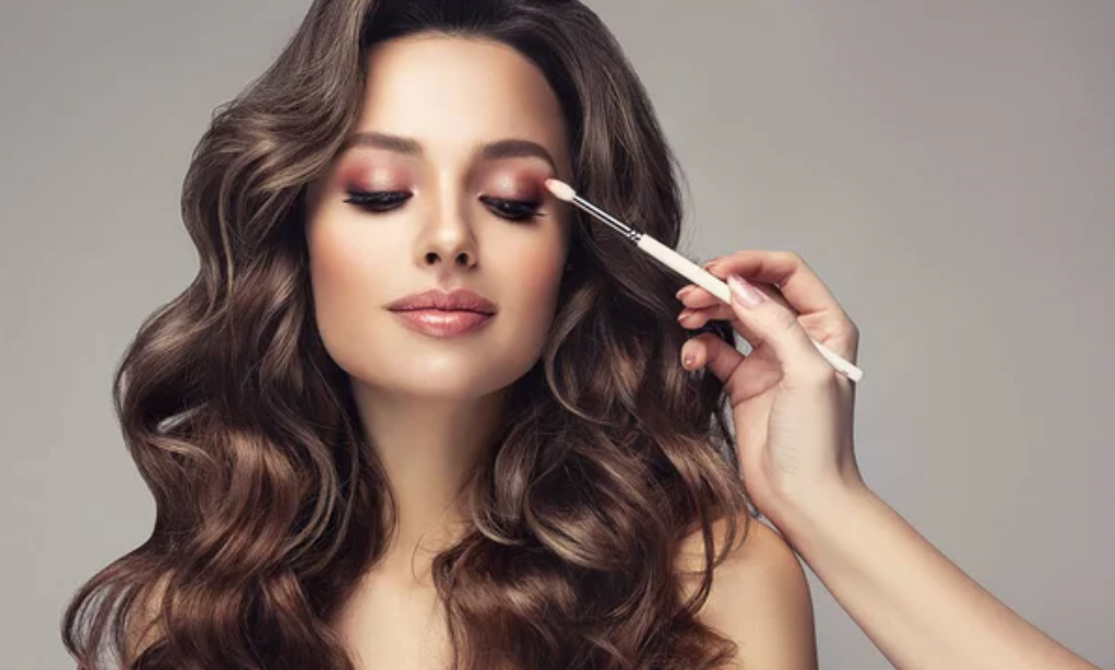 Trabajo de maquillaje profesional